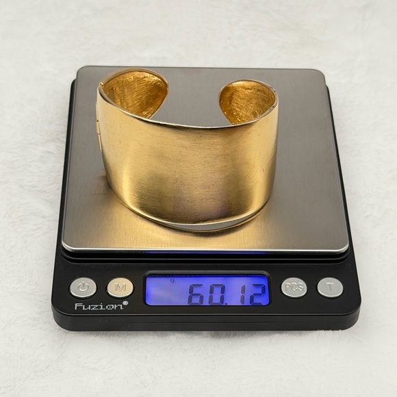 Vintage Signed Kenneth Lane Matte Gold Wide Hinged Cuff Bracelet KJL 1.5”x 6.5” - Picture 11 of 16